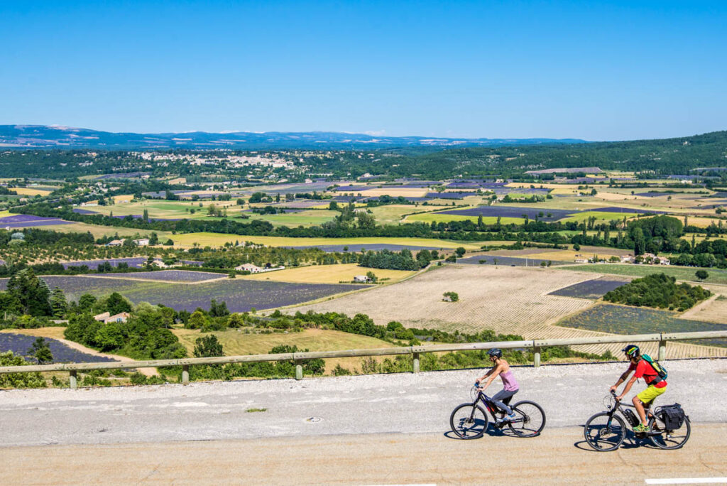 Routes de la lavande à vélo vers Sault